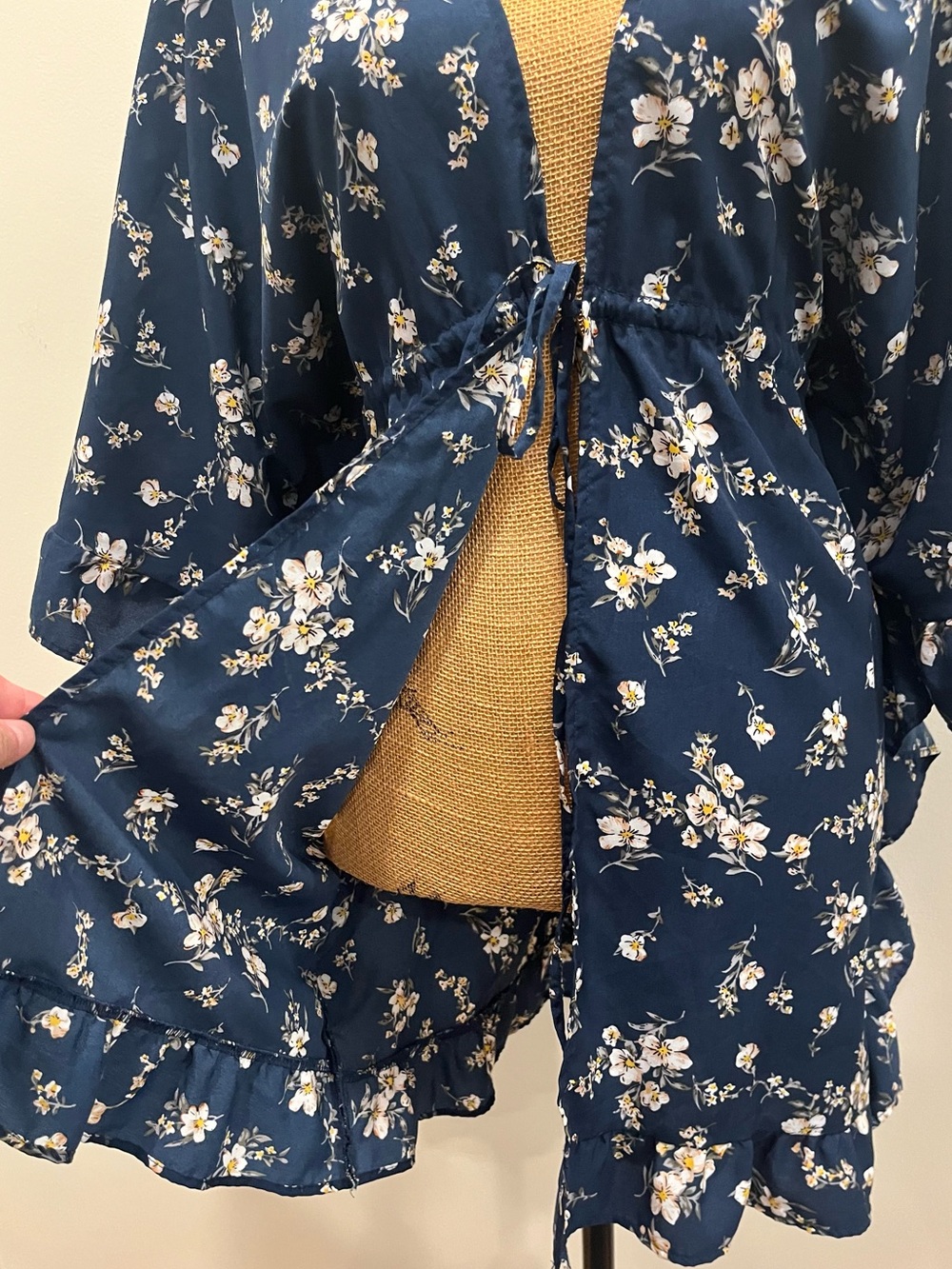 Swim Coverup Cascading Ruffle Tie Front Floral Navy Print Size Large XL - Picture 3 of 14